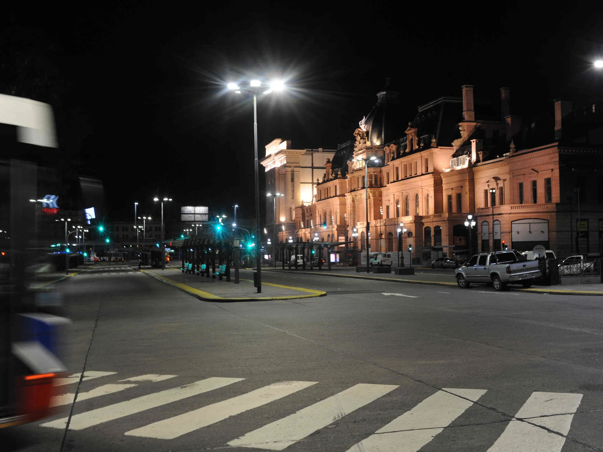 La UTA levantó el paro de colectivos que iba a arrancar a la medianoche