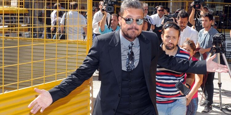 Hicieron pintadas contra Tinelli por su impugnación a la lista de la LPF