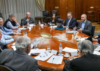 Las paritarias se negocian sin un patrón común y el Gobierno busca que las subas no superen el 60%