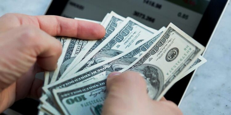 Cómo será el mecanismo para que los turistas cambien divisas a cotización de dólar MEP