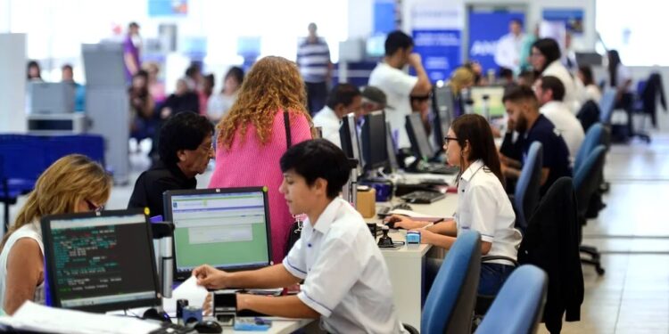 Qué dijo la titular de la Anses respecto a los pagos de la AUH previstos para 2023