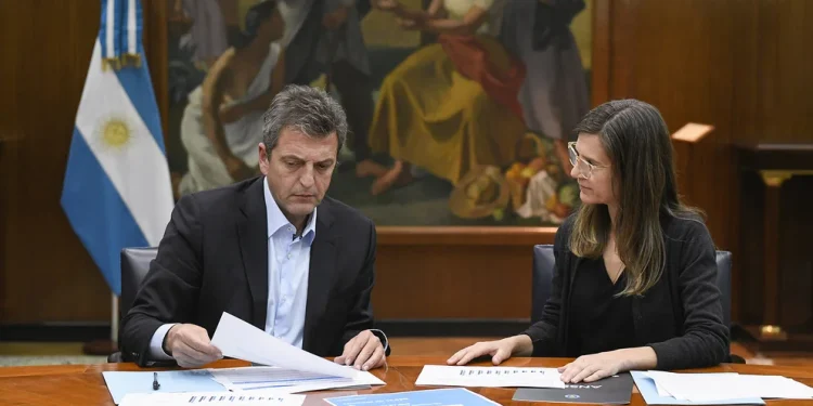 Bono de Anses: Massa se reunirá con Raverta para definir un pago de fin de año para sectores que no reciben planes sociales