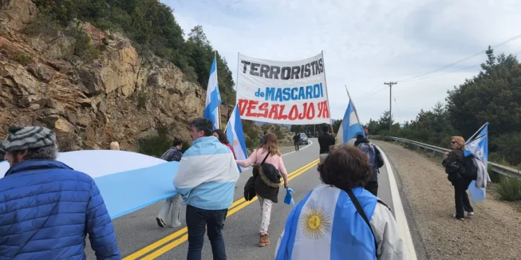 Expectativa en Bariloche por el posible desalojo de los mapuches en Villa Mascardi