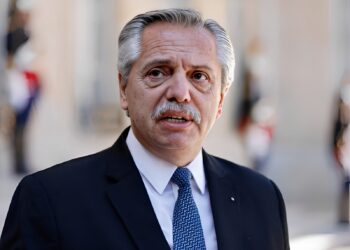 Alberto Fernández se reunió con gobernadores y volvió a apuntar contra la Ciudad: “En el Norte se discute quién tiene agua, no cómo ampliamos los subtes”