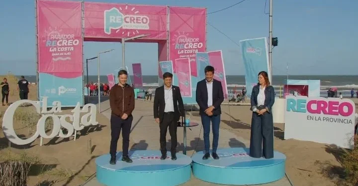 “Derecho al verano” y “batir récord de descanso”, los objetivos de Axel Kicillof al lanzar la temporada en la Costa