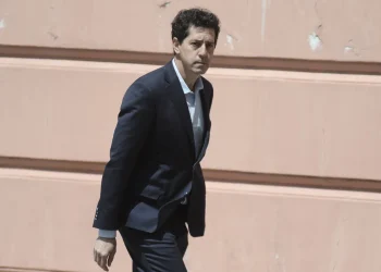 Embestida de Wado de Pedro contra la Corte Suprema: “Golpean las puertas del Poder Judicial como antes, las de los cuarteles militares”