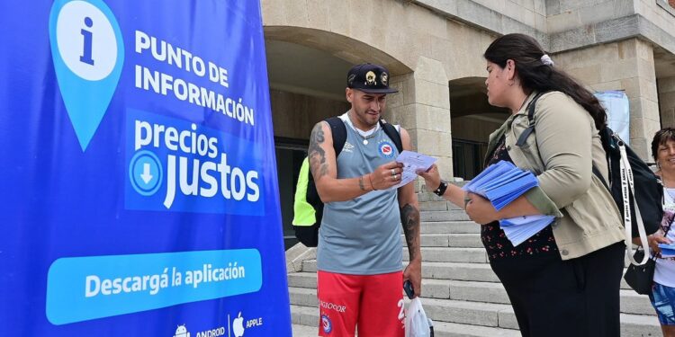 Tensión con empresas: piqueteros vuelven a controlar los precios en la Ciudad y el GBA