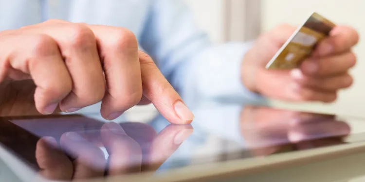 Impuestos AFIP: los que vendan en plataformas como Mercado Libre pagarán 8% de IVA