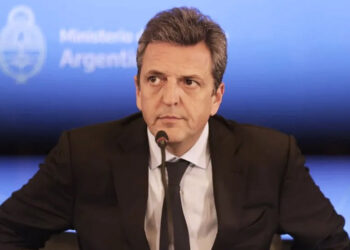 Dólar, plazos fijos y tarjetas: ¿qué cambia con las medidas que anunció Massa?