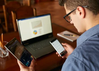 Otra plataforma on line dejó de aceptar pesos como medio de pago