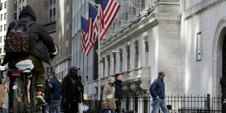 Acciones argentinas en Wall Street operan con volatilidad y caen hasta 6,1%