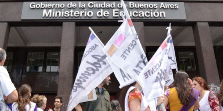 Gremios de docentes porteños paran 48 horas por las protestas en Jujuy y la oposición salió al cruce: “Están en contra de la educación”