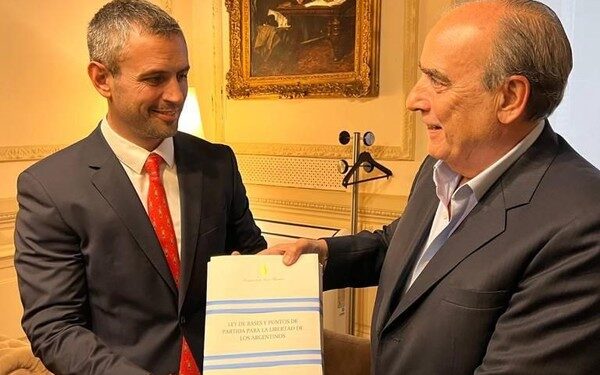 Claves de la Ley ómnibus: de las privatizaciones al empleo público y el régimen de inversiones millonarias