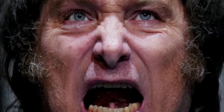 The Telegraph hizo un elogioso análisis del gobierno de Javier Milei y lo llamó “el hombre que se parece a Wolverine”