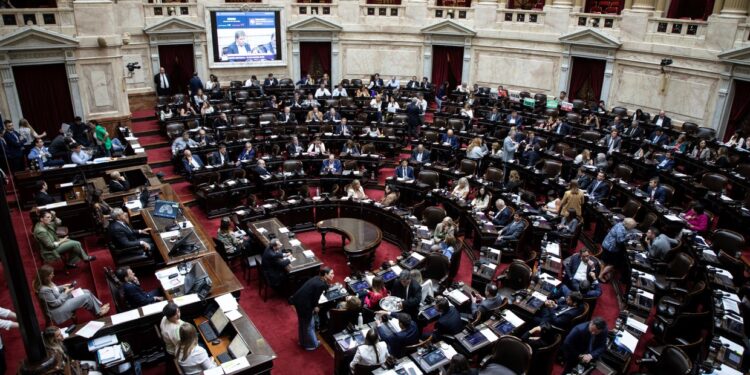 Empresas de Estados Unidos en Argentina destacan el respaldo de Diputados al DNU del acuerdo con el FMI