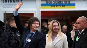 El Gobierno cambia las formas por la época electoral y se muestra en modo conciliador con la tropa propia