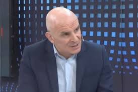 Espert critica al kirchnerismo: Argentina rica vs. villa miseria.