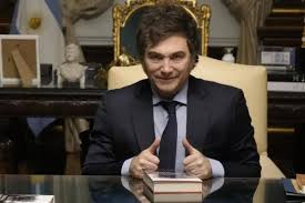 Giro liberal de Milei: empresarios celebran en informe de Washington Post.