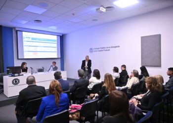 Capacitación en el cpacf educación financiera para profesionales de la abogacía