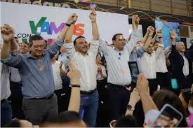 Valdés celebra triunfo en Corrientes