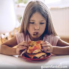 Comer en exceso en la primera infancia podría ser señal de problemas de ansiedad e hiperactividad, advirtió un estudio