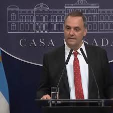 El jefe de Gabinete ofreció una rueda de prensa en Casa Rosada ante los periodistas acreditados