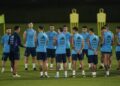 La Selección Argentina entrena en Ezeiza: pecheras de Scaloni y la incertidumbre de dos campeones del mundo para el amistoso contra Mauritania