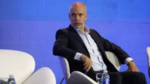 Larreta critica a Argentina por restricciones a la prensa comparándola con regímenes autoritarios