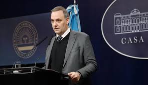 Manuel Adorni ensaya su discurso ante el Congreso bajo estrictas medidas de seguridad