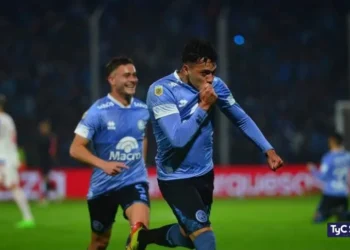Belgrano mantuvo su ventaja con diez jugadores y celebró ante Aldosivi gracias a un gol de Zelarayán
