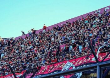 Descontento entre los aficionados de River por la transmisión del partido: memes y críticas en las redes sociales