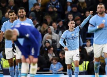 El Manchester City arrolla al Chelsea y presiona al Arsenal en la Premier League