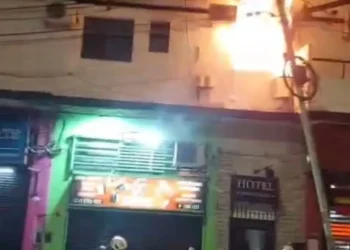 Incendio en un hotel de Constitución: evacuaciones y asistencia médica