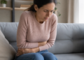 La enfermedad autoinmune que impacta el intestino y se confunde con el síndrome de intestino irritable