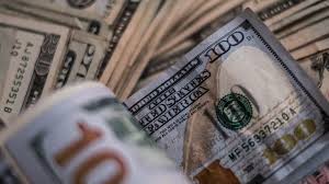 El Gobierno enfrenta el dilema de aumentar las tasas o dejar que suba el dólar en el segundo semestre