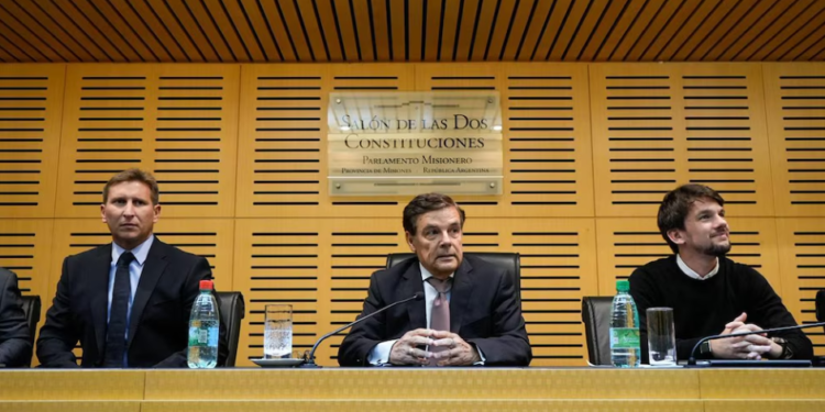  Misiones revela mecanismo de presión a legisladores mediante renuncias en blanco