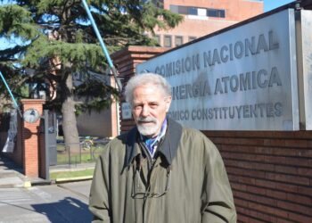 Un investigador de la CNEA advierte: ‘Se ha producido un éxodo de unas 500 personas del sector nuclear’