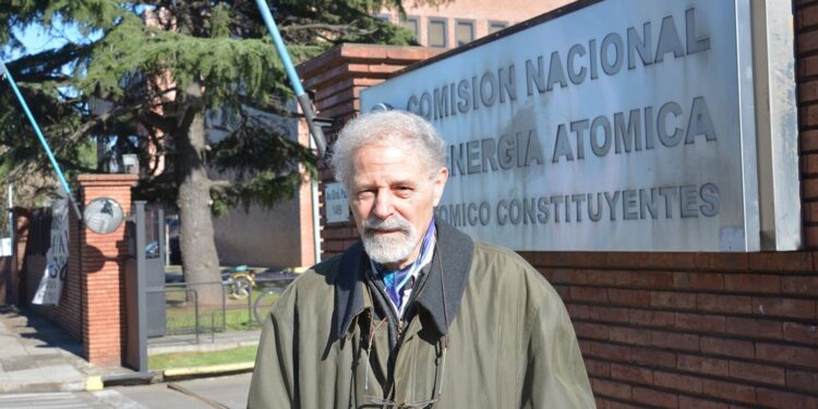 Un investigador de la CNEA advierte: ‘Se ha producido un éxodo de unas 500 personas del sector nuclear’