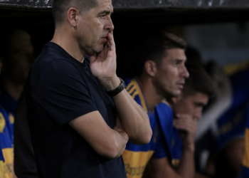 Los desafíos que dejó la caída de Boca ante Riestra: el arco, los suplentes, el “9” y la actitud