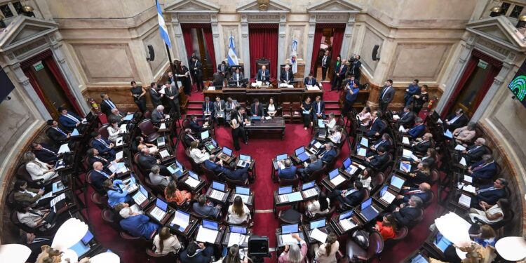 Incremento salarial en el Congreso: senadores recibirán cerca de $12 millones brutos desde agosto