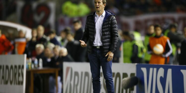 Rodolfo Arruabarrena prepara el equipo de Boca para enfrentar a O’Higgins en la Copa Sudamericana