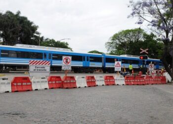 Problemas técnicos en las barreras del tren Mitre: explicaciones del municipio y de la empresa