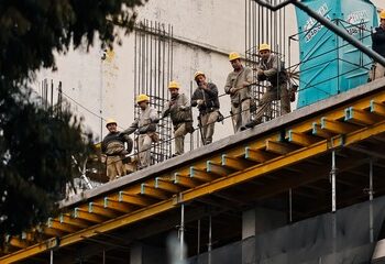En mayo cerraron 2.371 empresas y se perdieron más de 70.000 puestos de trabajo registrados