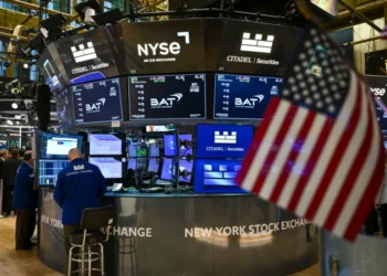 Las acciones argentinas suben en Wall Street, pero el riesgo país escala a 512 puntos