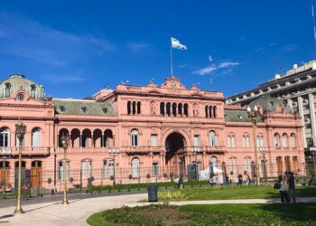 El Gobierno ratificó el ajuste del gasto y se mostró confiado de cara a las elecciones
