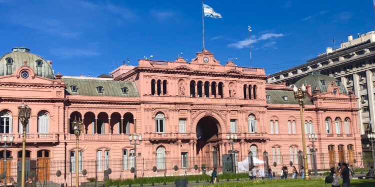 El Gobierno ratificó el ajuste del gasto y se mostró confiado de cara a las elecciones