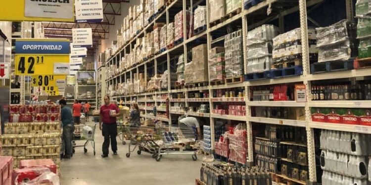 La inflación mayorista se desaceleró al 0,8% en julio y fue la más baja en 14 meses