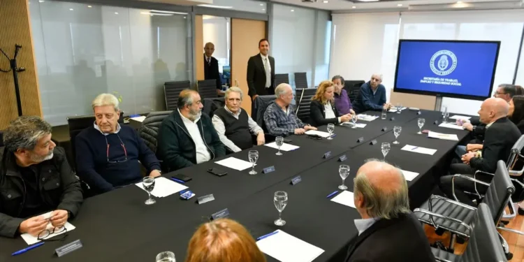 El Consejo del Salario no logró un acuerdo y el Gobierno definirá el nuevo salario mínimo
