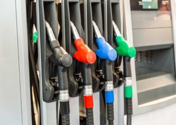 La venta de combustibles cayó 6,4% en julio y acumuló seis meses de bajas