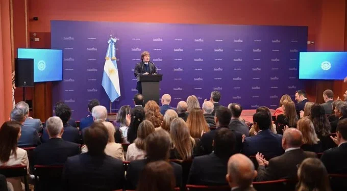 Milei reúne a los legisladores de LLA y prepara la agenda del Gobierno en el Congreso